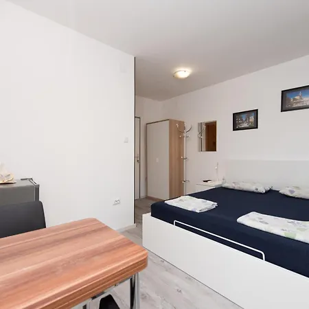 Laghanini Appartement *