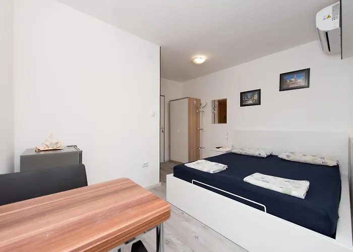 Laghanini Lejlighed *