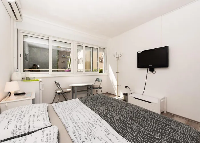 Laghanini Lejlighed *