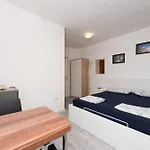 Laghanini Apartment *